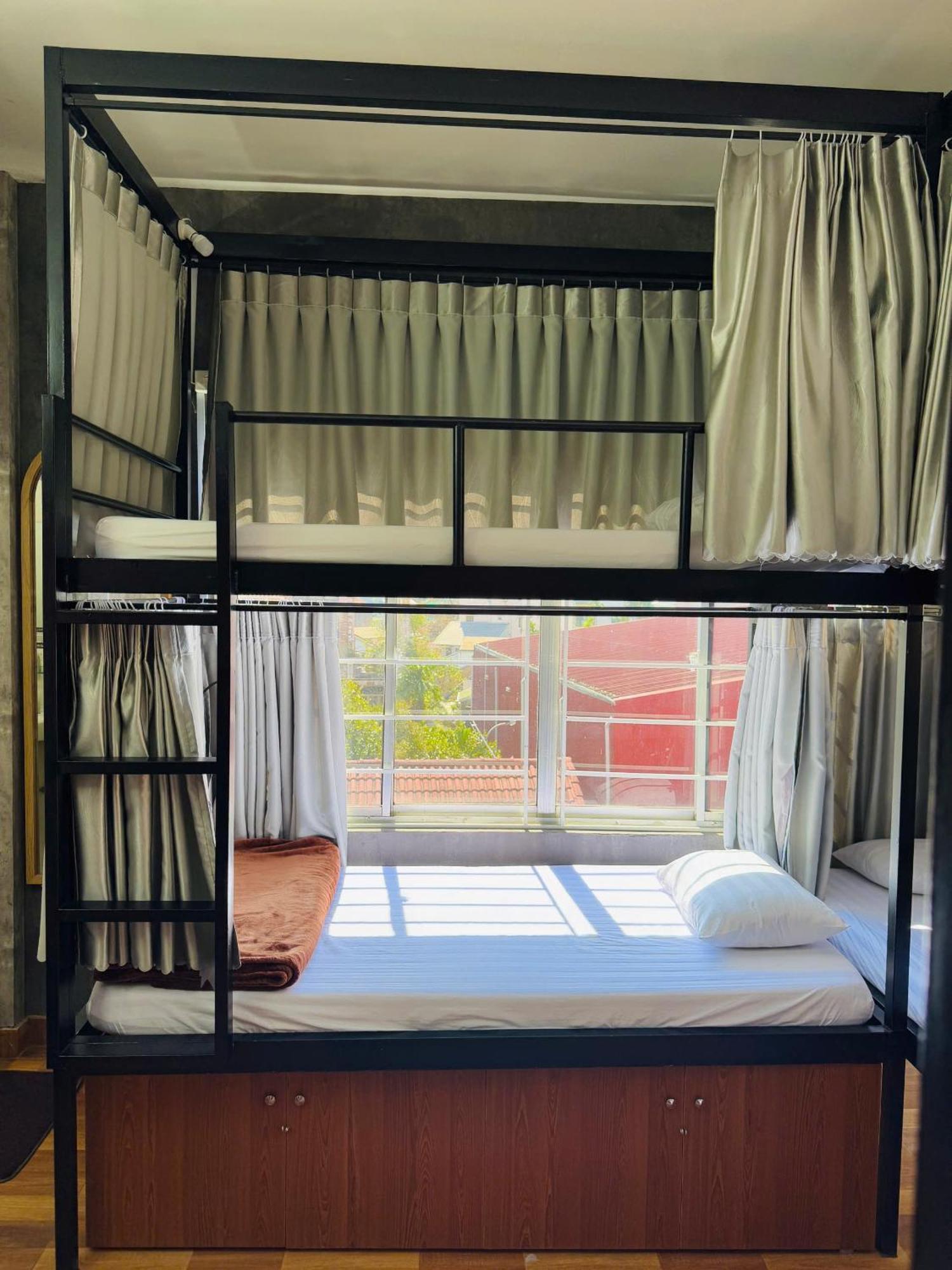 Amy Hostel Hue Exterior photo