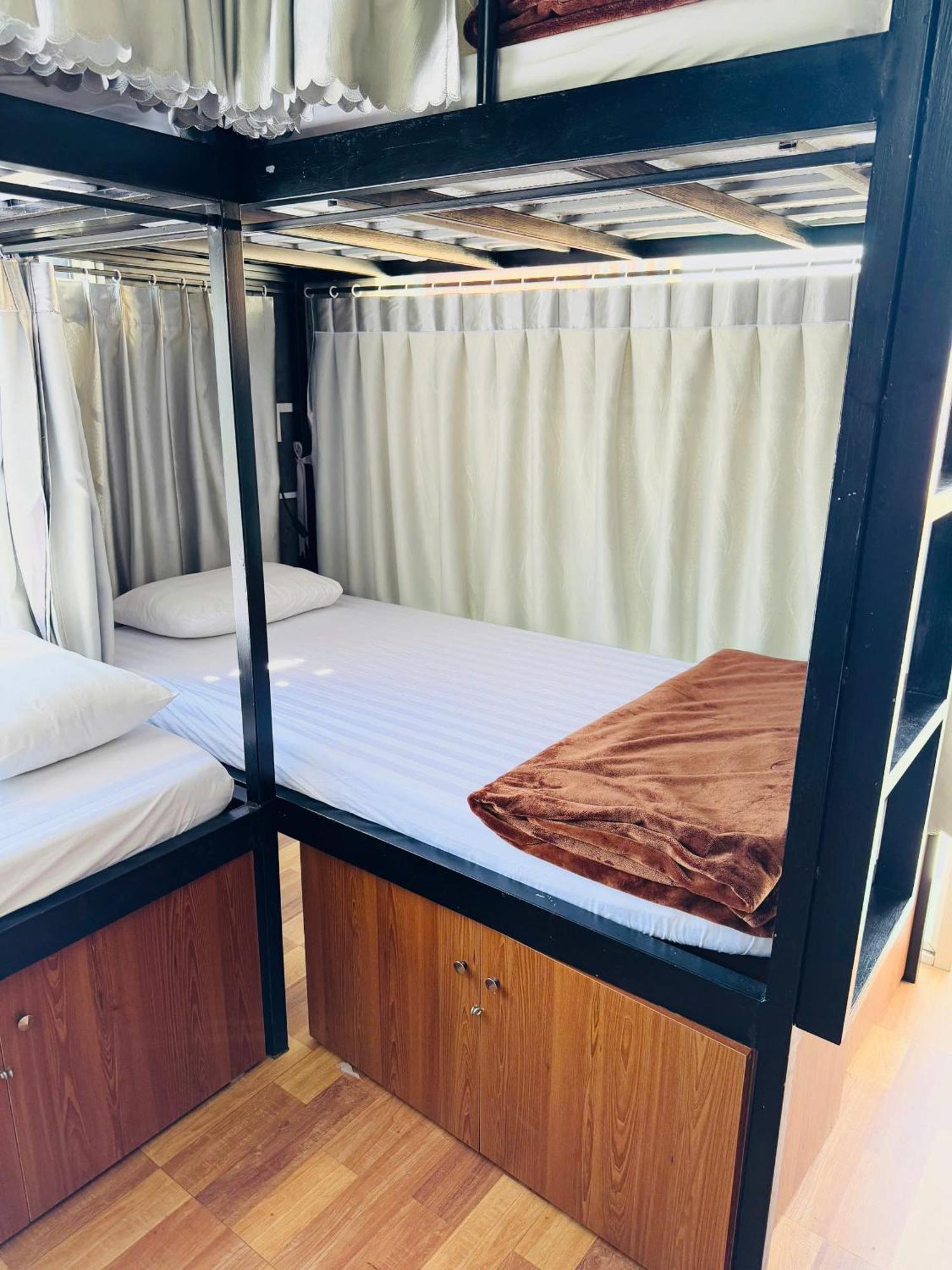 Amy Hostel Hue Exterior photo